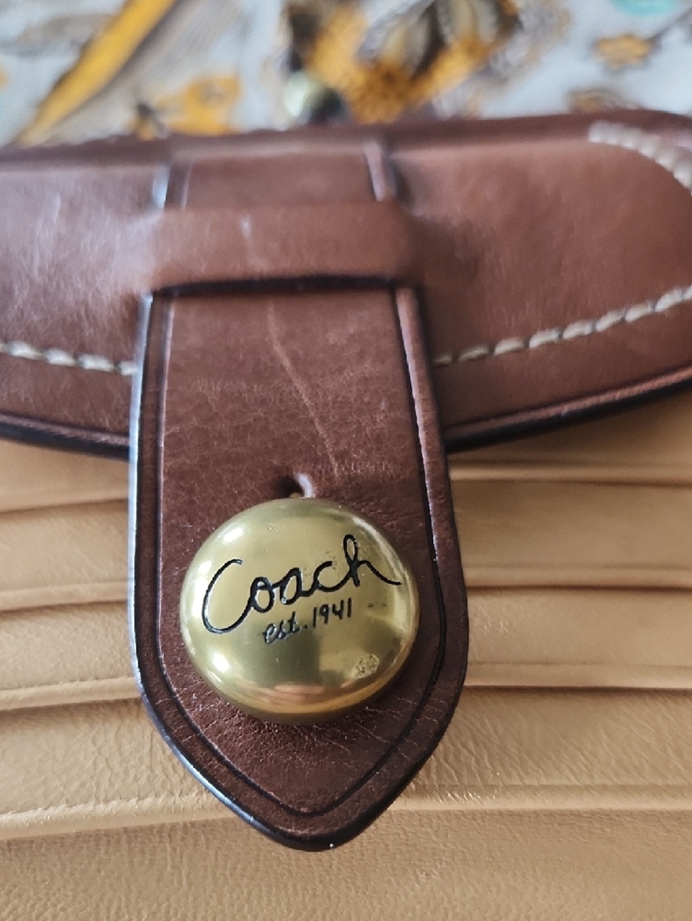 Vintage Coach Leather Coin Wallet with Brass Logo Button - Picture 6 of 6